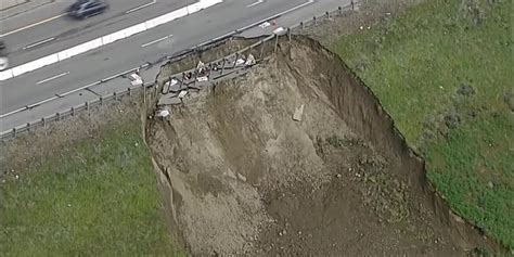 31604 2023-03-30 12:55 A portion of Interstate 5 near Castaic, California, crumbled into pieces as a landslide grew in size Wednesday afternoon. Interstate 5 is the main …